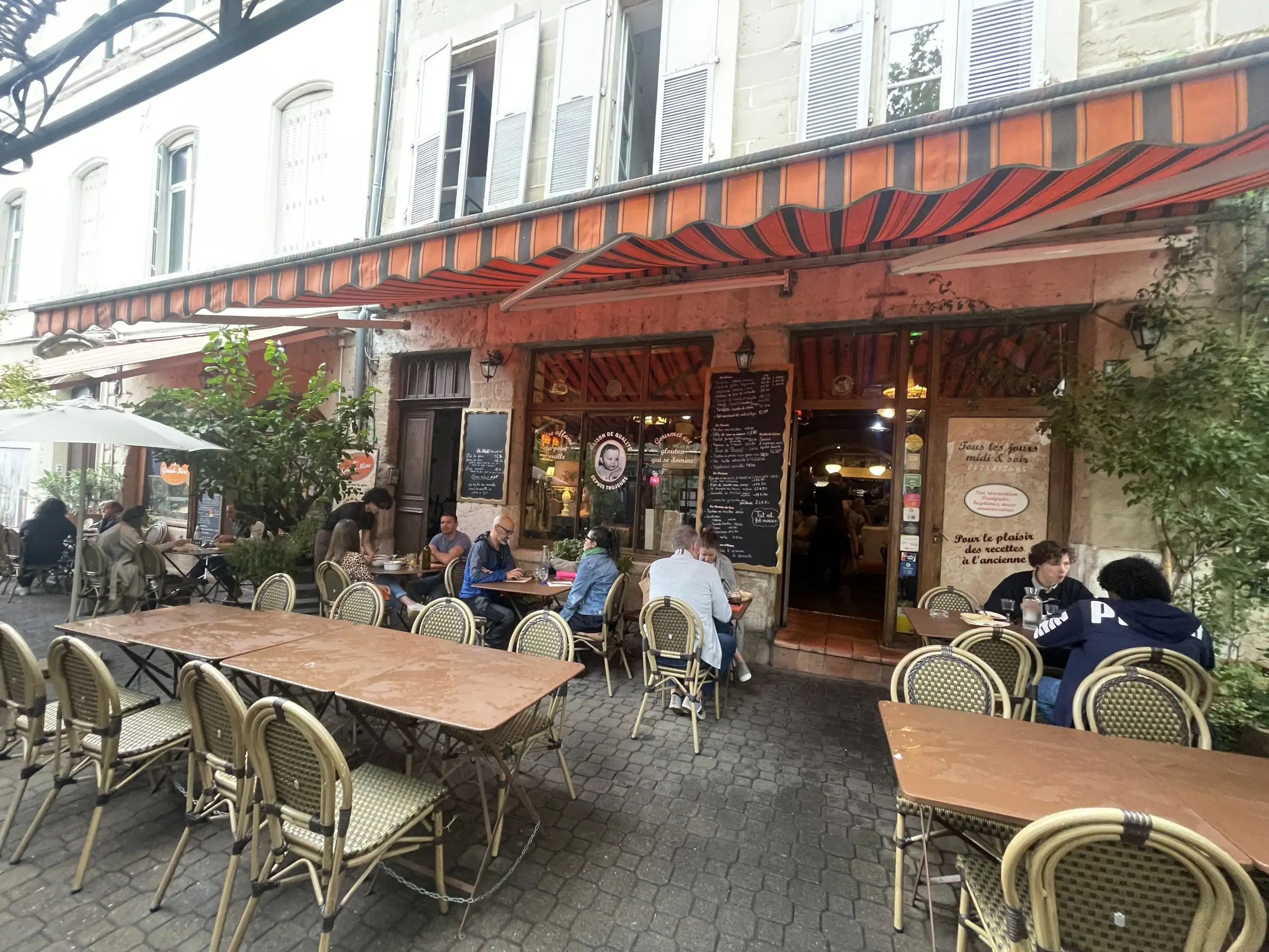 Chez Grand-mère à Valence