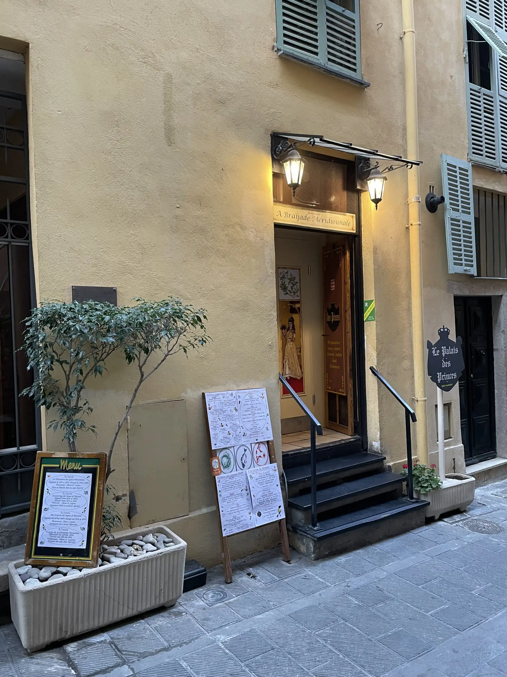 Le palais des princes à Menton