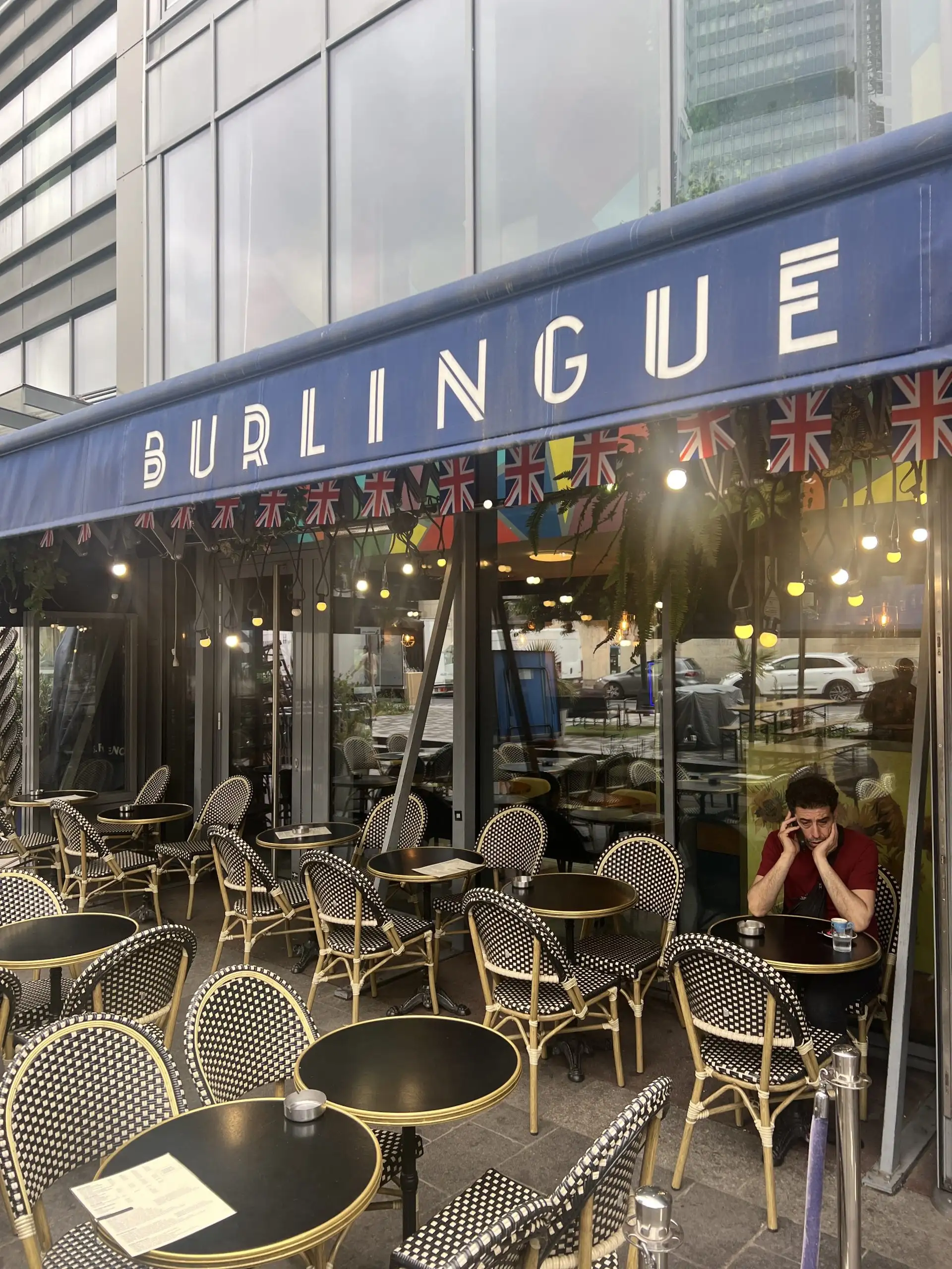 LE BURLINGUE à Clichy