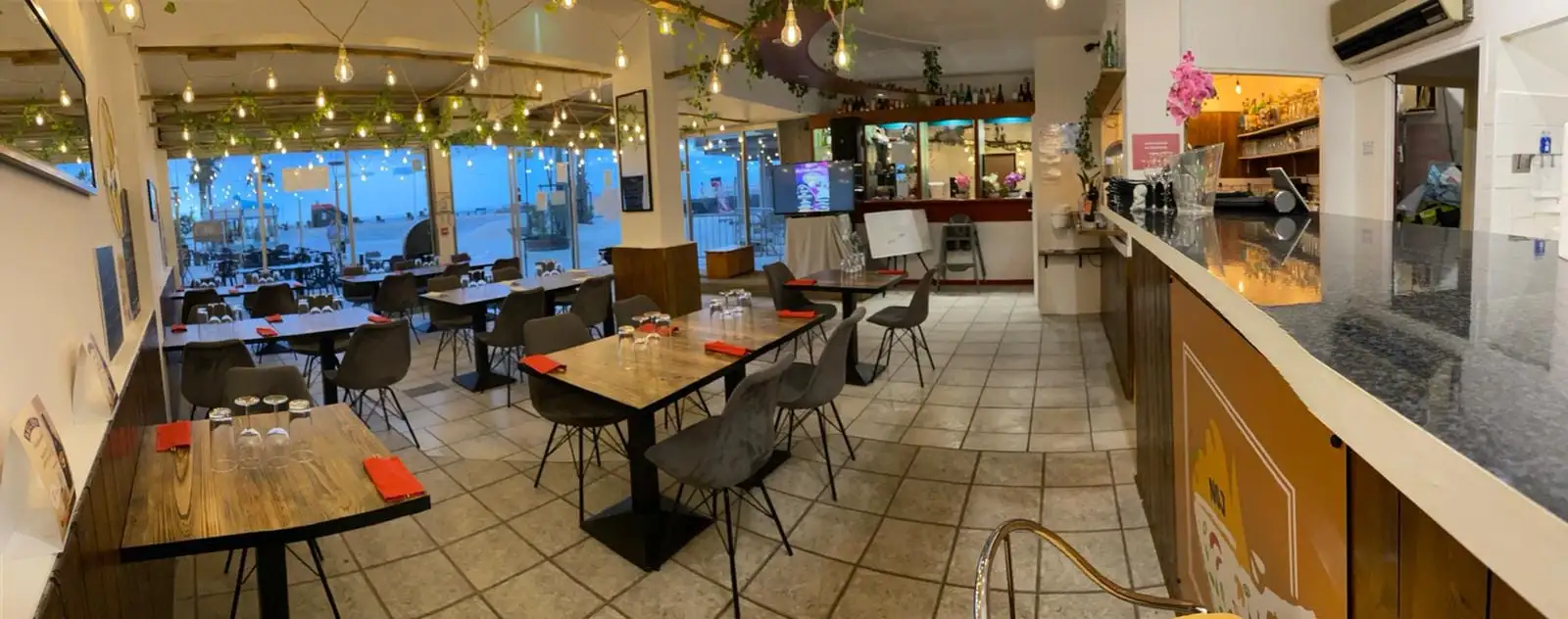 Le Bord de Mer, Tashinow à Canet-en-Roussillon