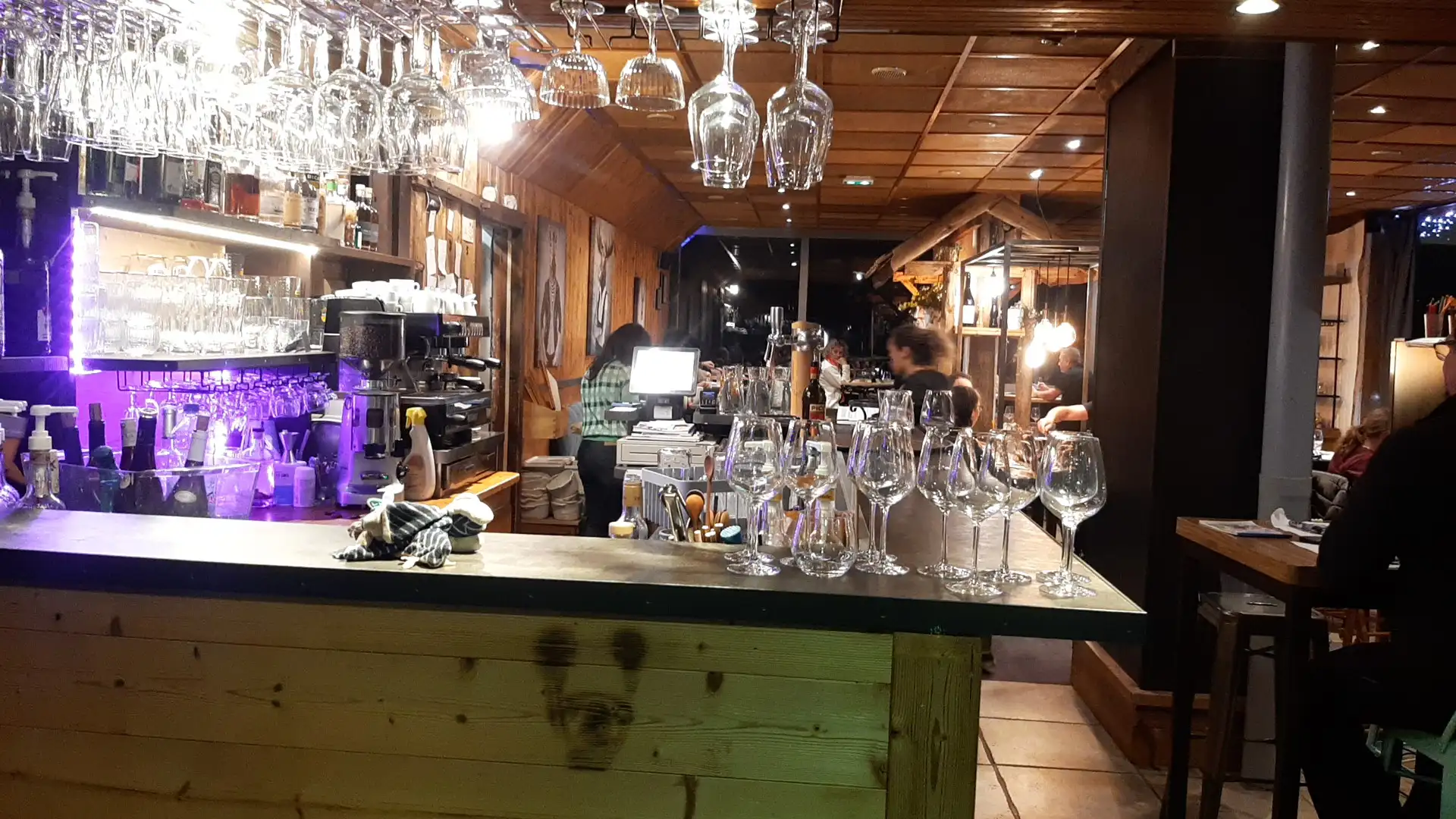 La marmotte qui fume à La Plagne Tarentaise