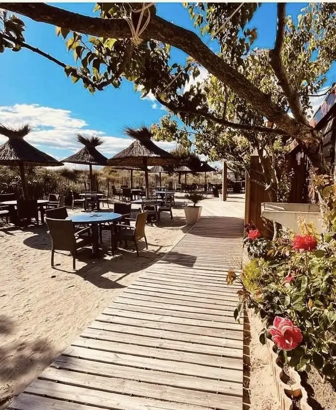 La Guinguette des Pieds Nus à Le Grau-du-Roi