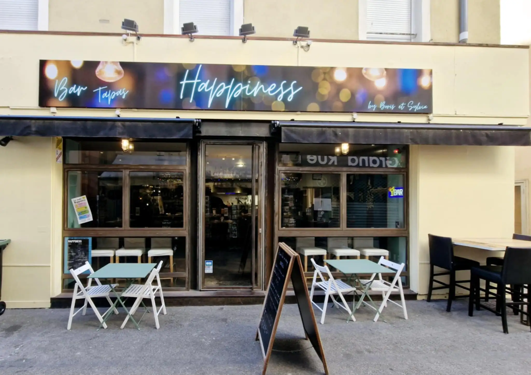 Happiness Restaurant & Bar Tapas à Alès