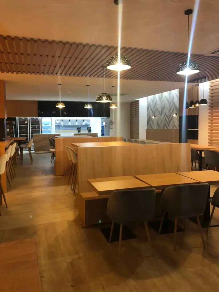 Best World à Nanterre