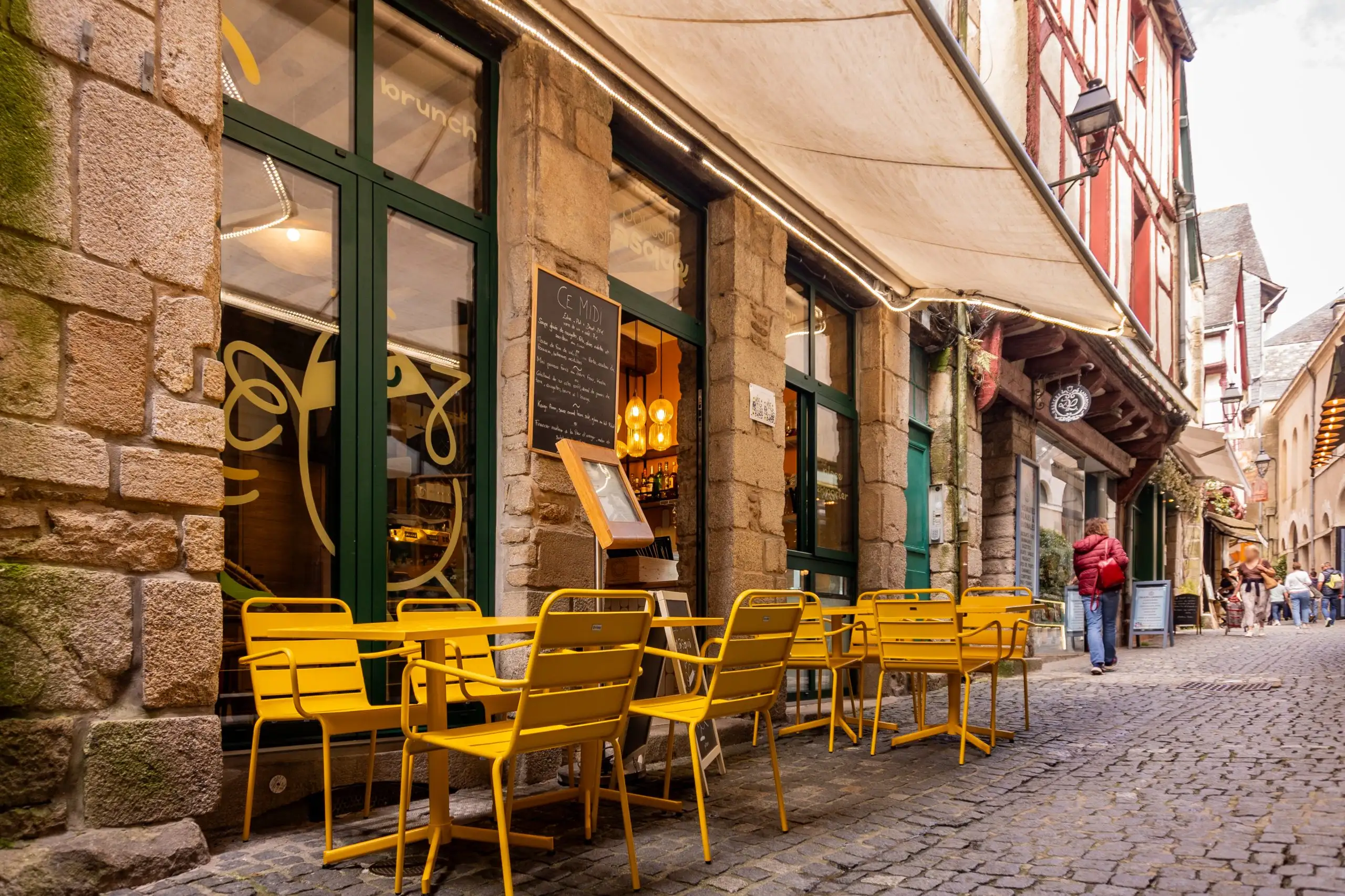 Le Poussin Masqué à Vannes