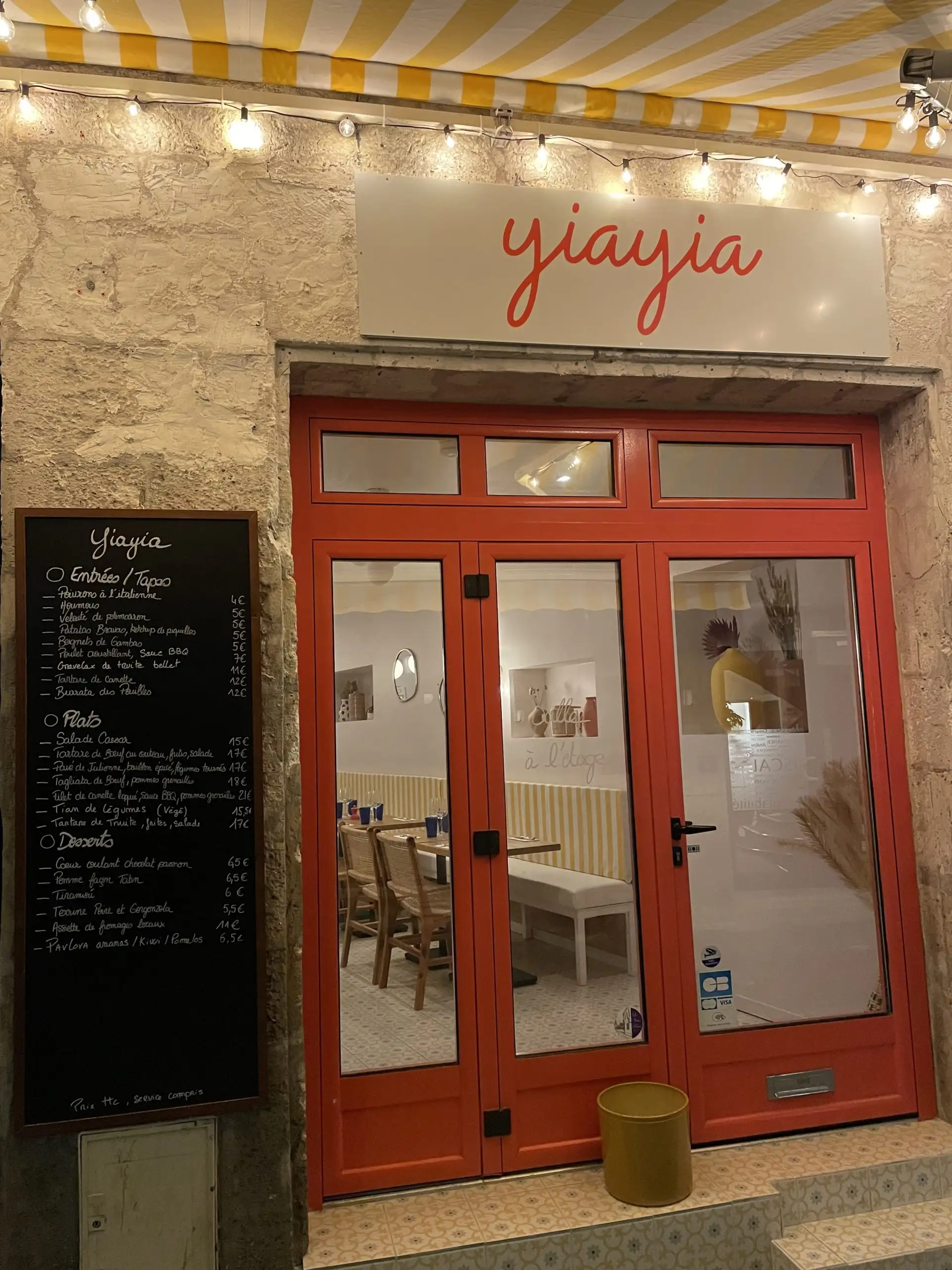 yiayia à Angoulême