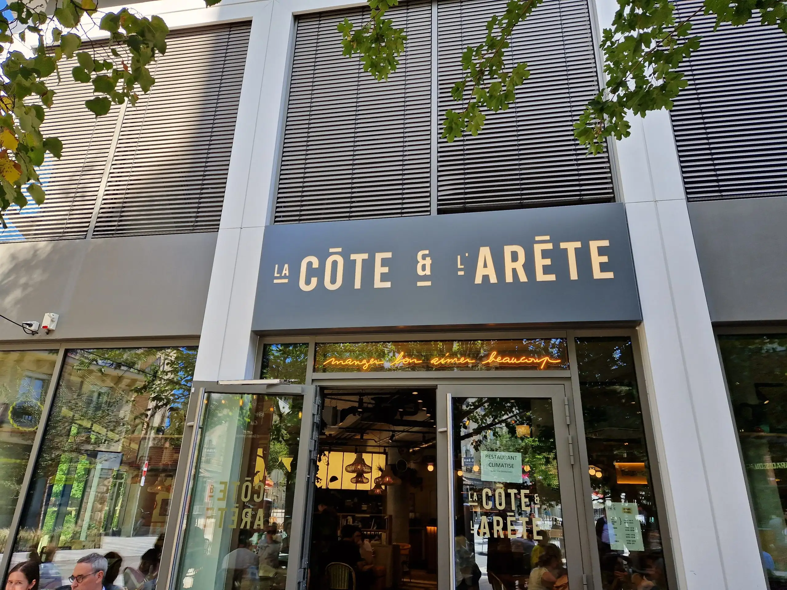 La Côte et l'Arête - Restaurant, brasserie, bar à vin - Convivial, chic et chaleureux à Issy-les-Moulineaux