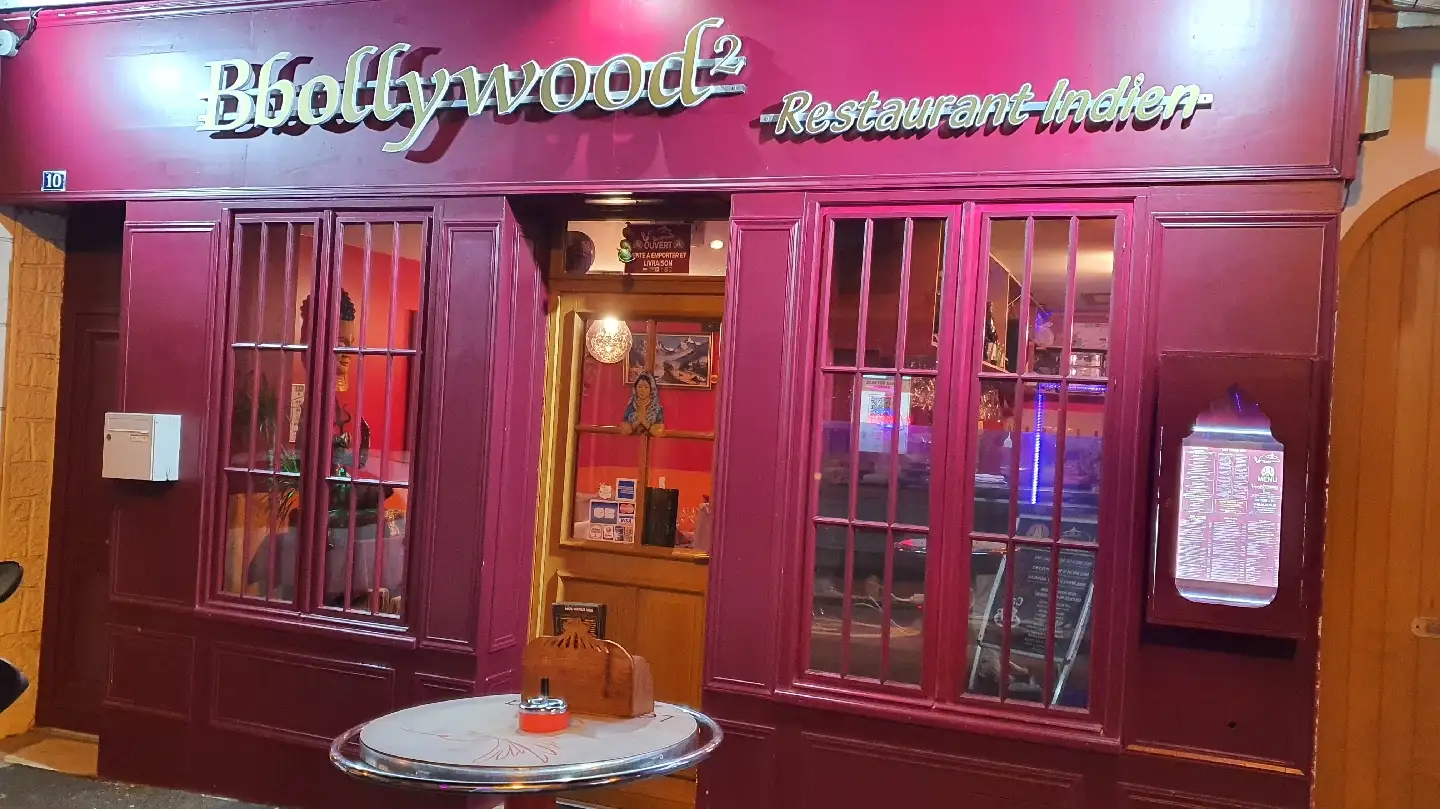Bbollywood-2 restaurant indien à Compiègne