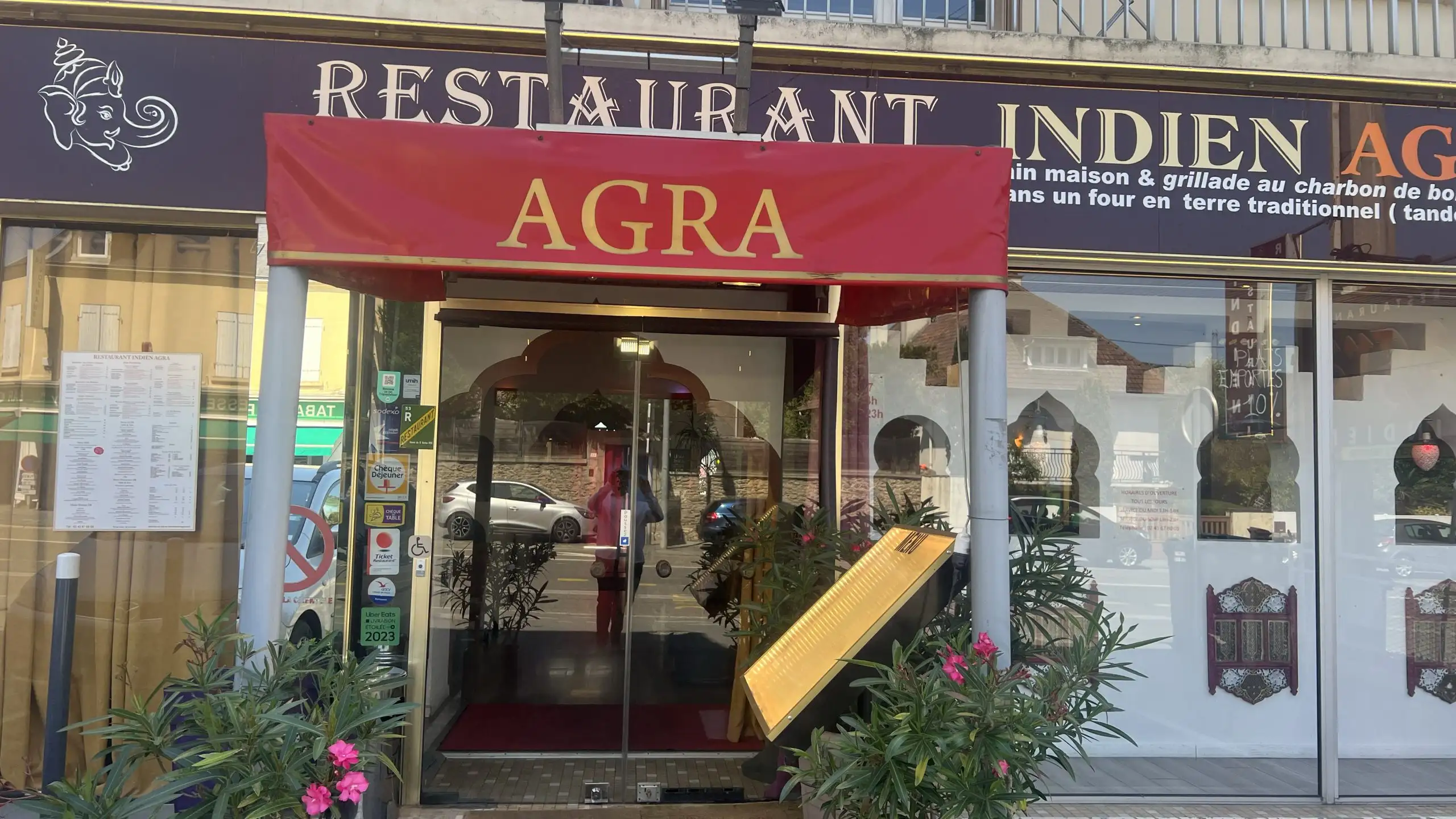 Restaurant Agra Laval à Laval