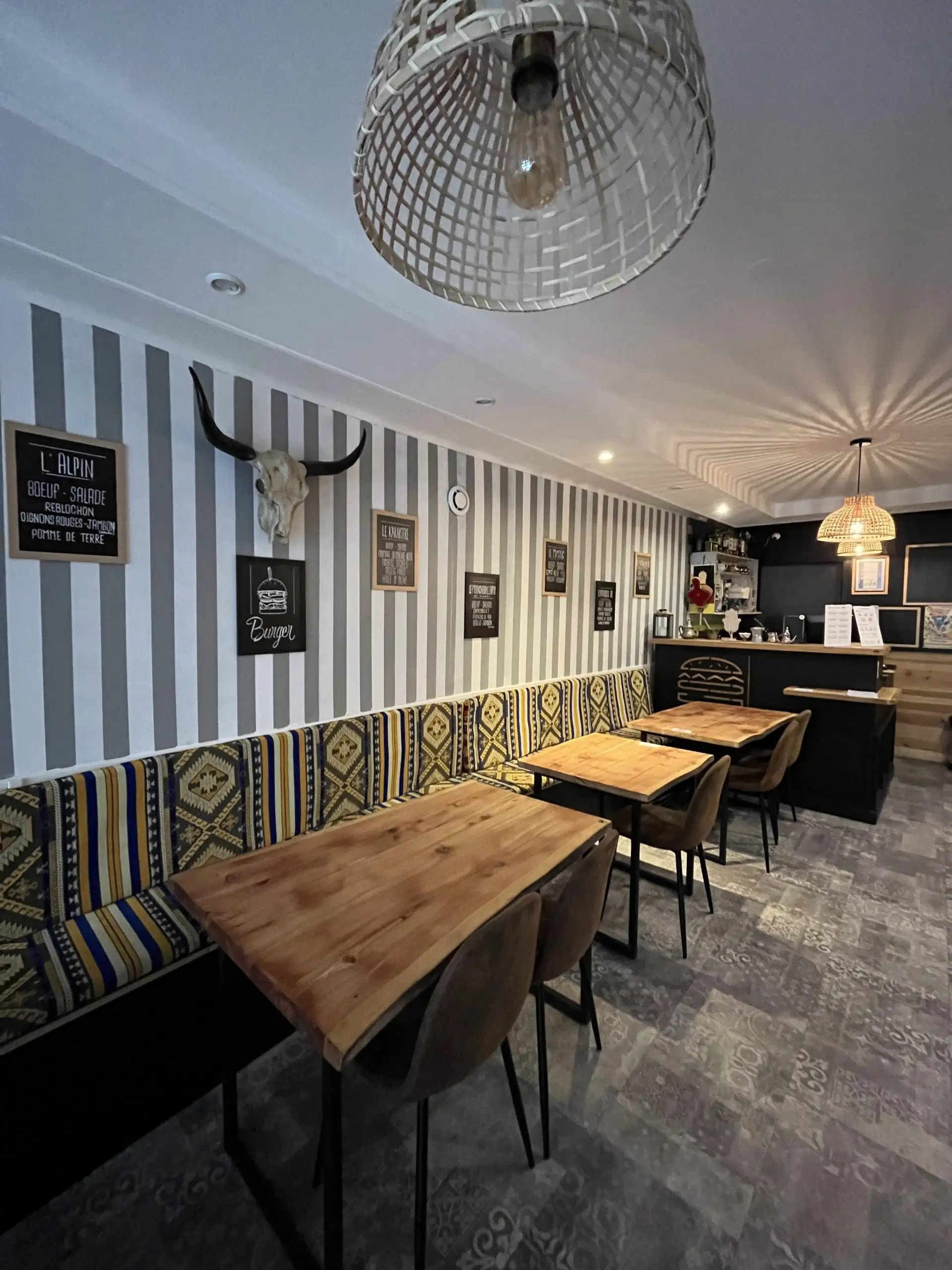 LE KARAKTERE BURGERS ( Boeuf halal / Poulet / végétarien / Végane ) à Gap