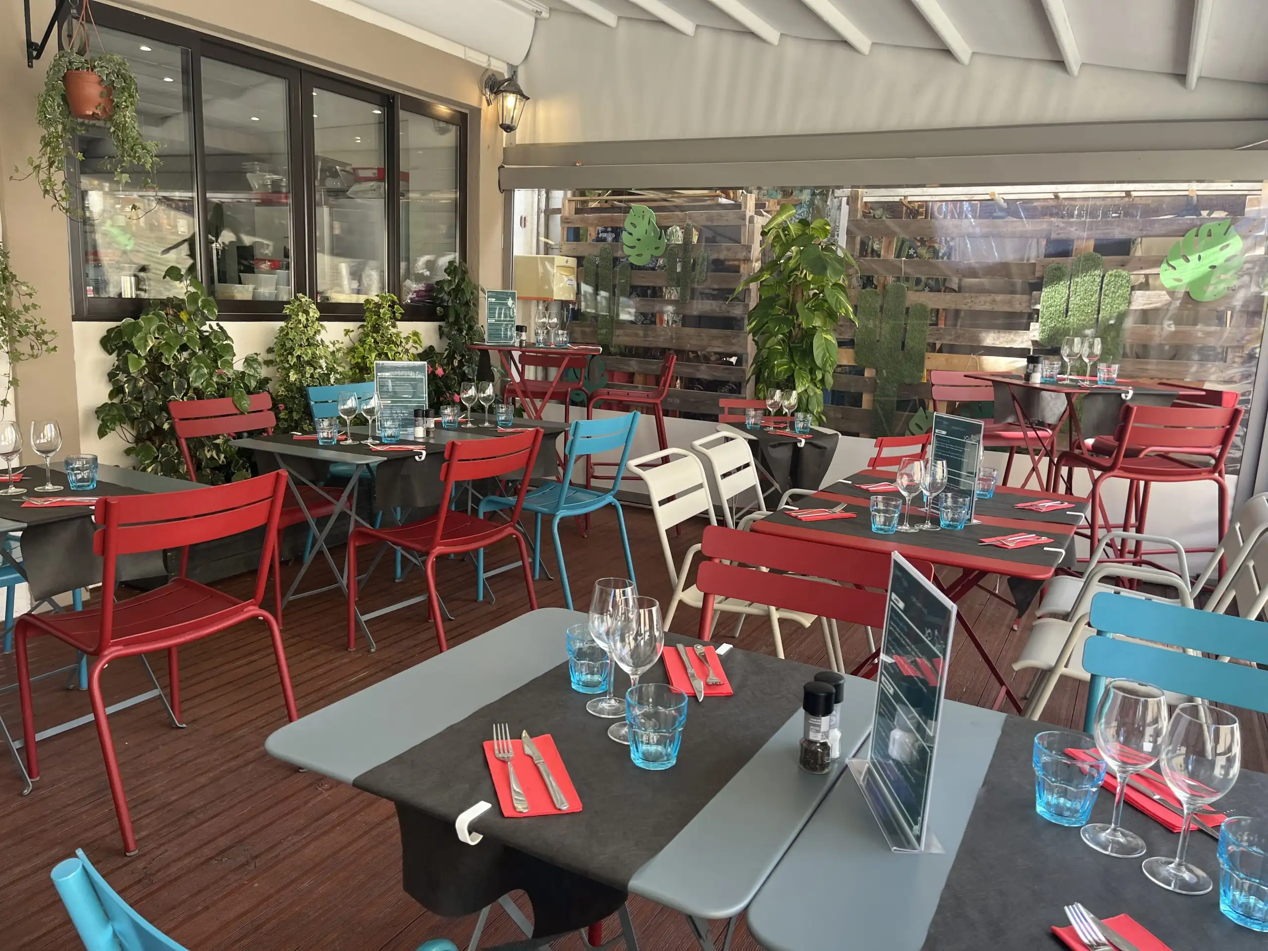 Le Bistrot de l'église - Chez Babeth. à Saintes-Maries-de-la-Mer