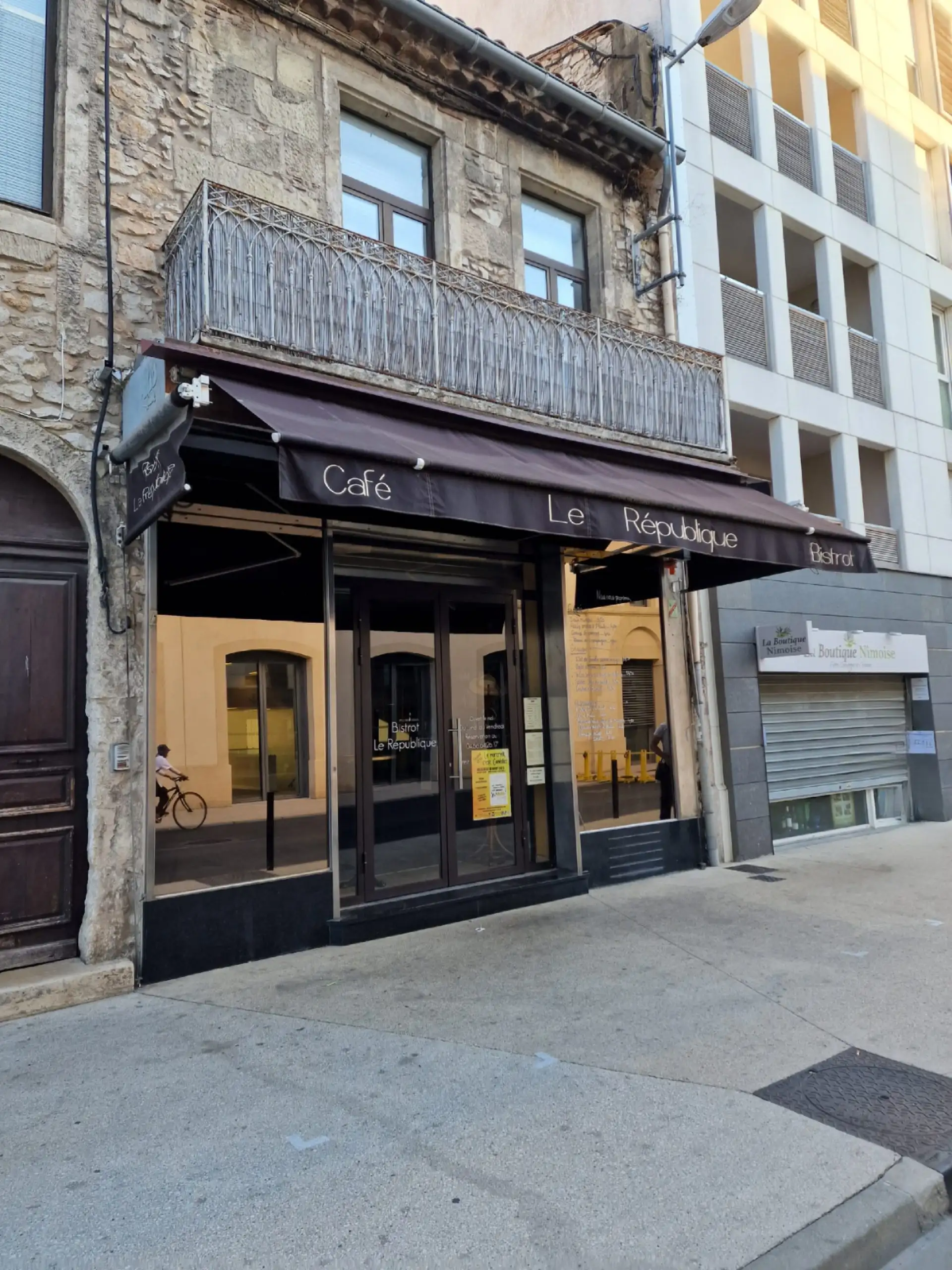 Le République à Nîmes