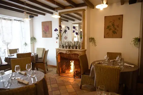 Restaurant a la Maison. à Champigny-sur-Marne