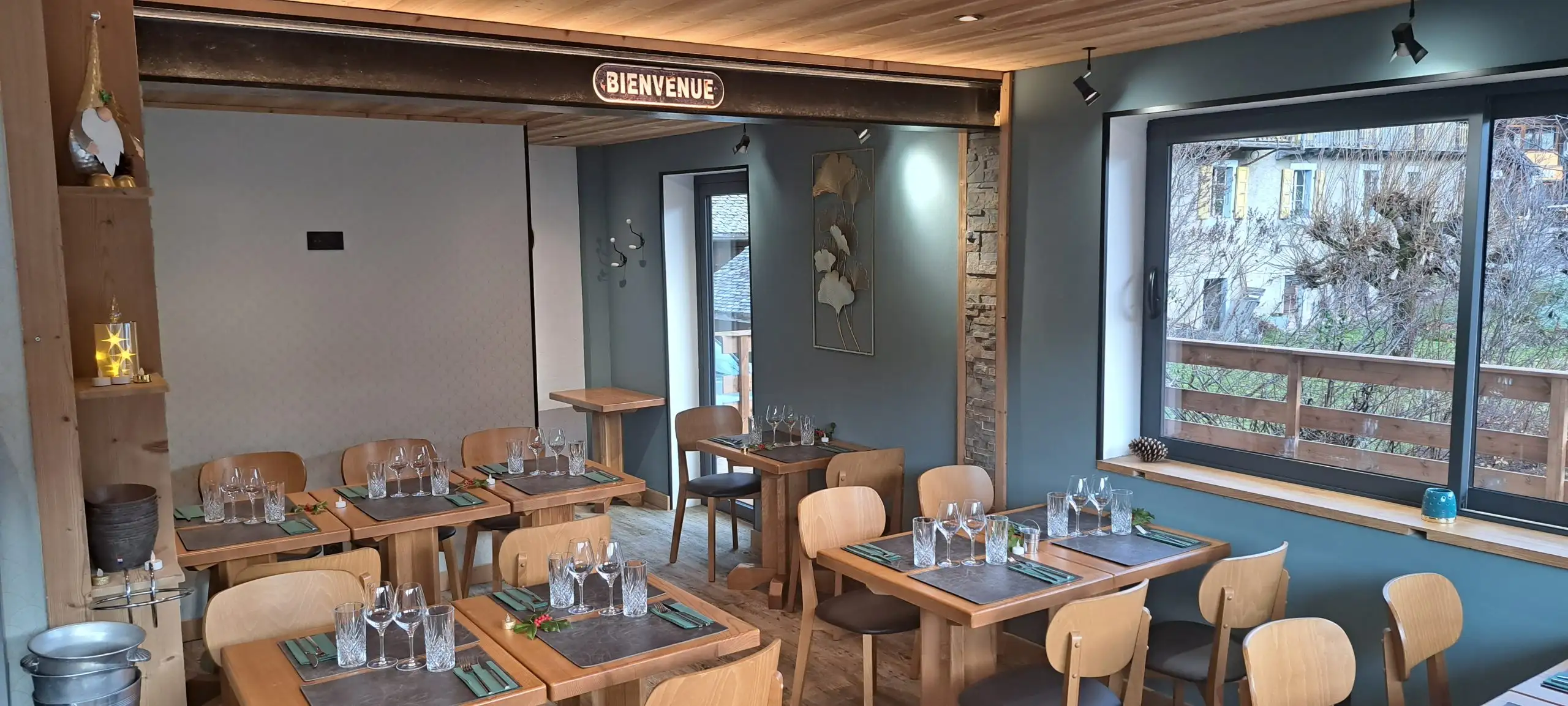 L'arrêt d'bus à Morzine