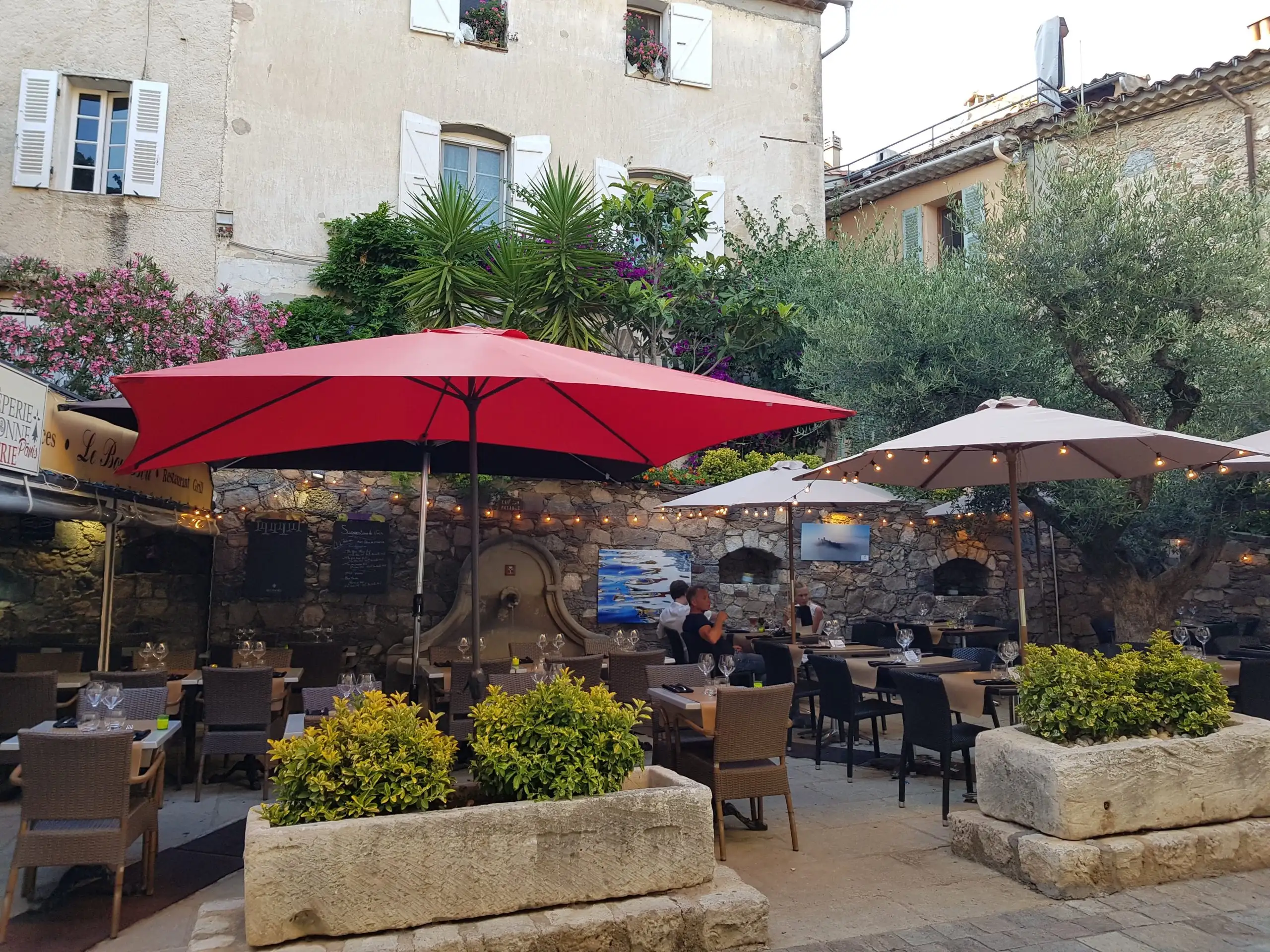 Café Le Clem's Restaurant à Grimaud