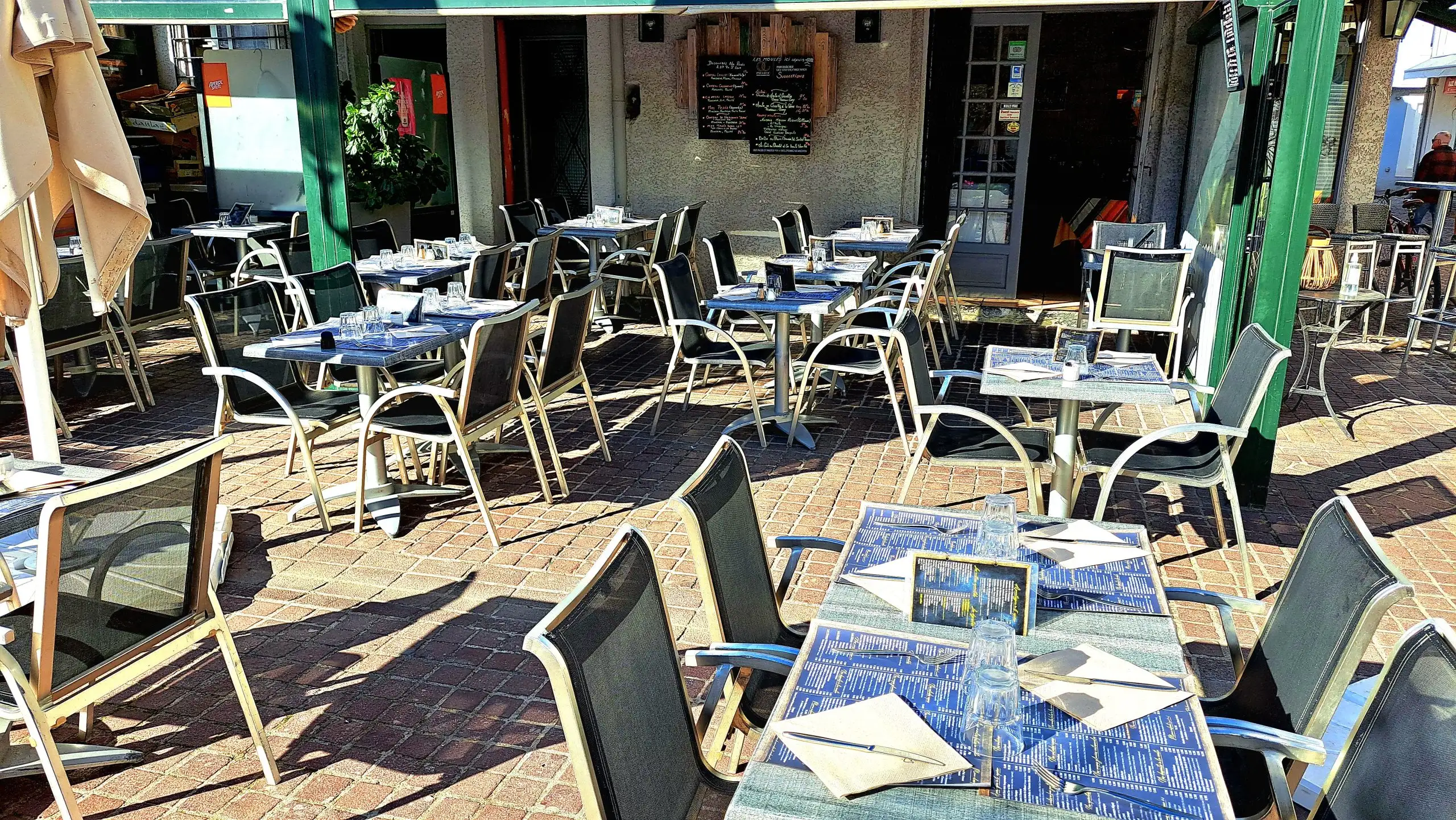 AU 10 PLACE DU MARCHÉ. à Palavas-les-Flots