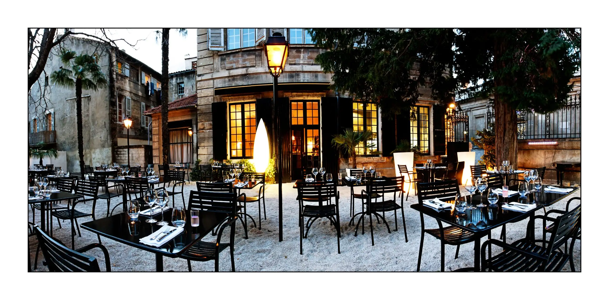 La Cour d'Honneur - Restaurant Avignon Centre Ville à Avignon