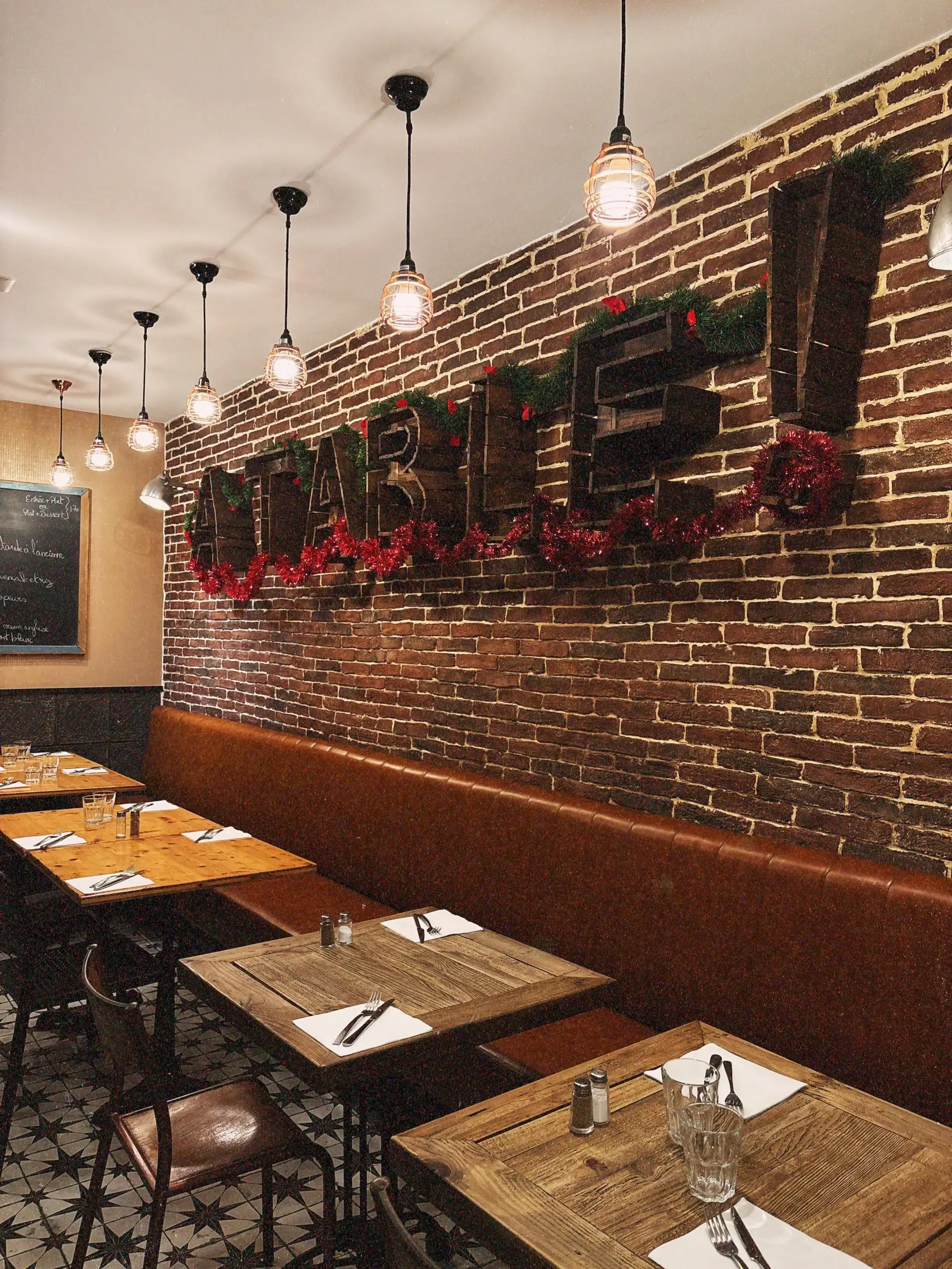 À _ Table ! à Drancy