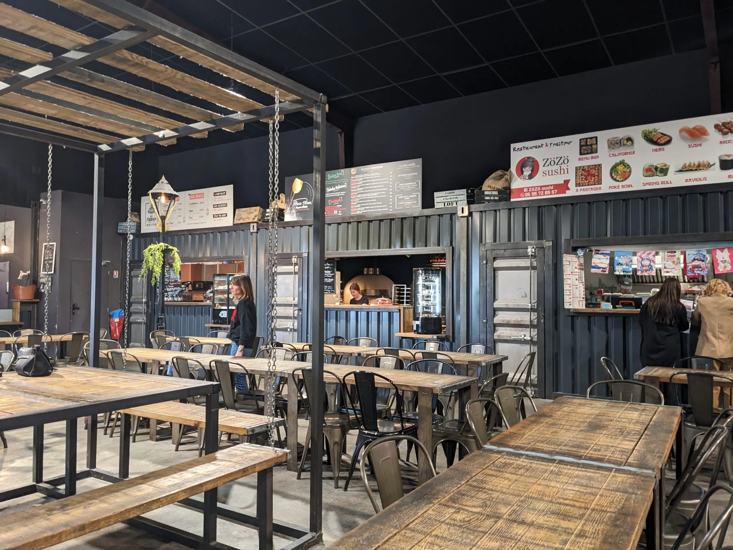 ÔCargo Food Court - La Garde à La Garde