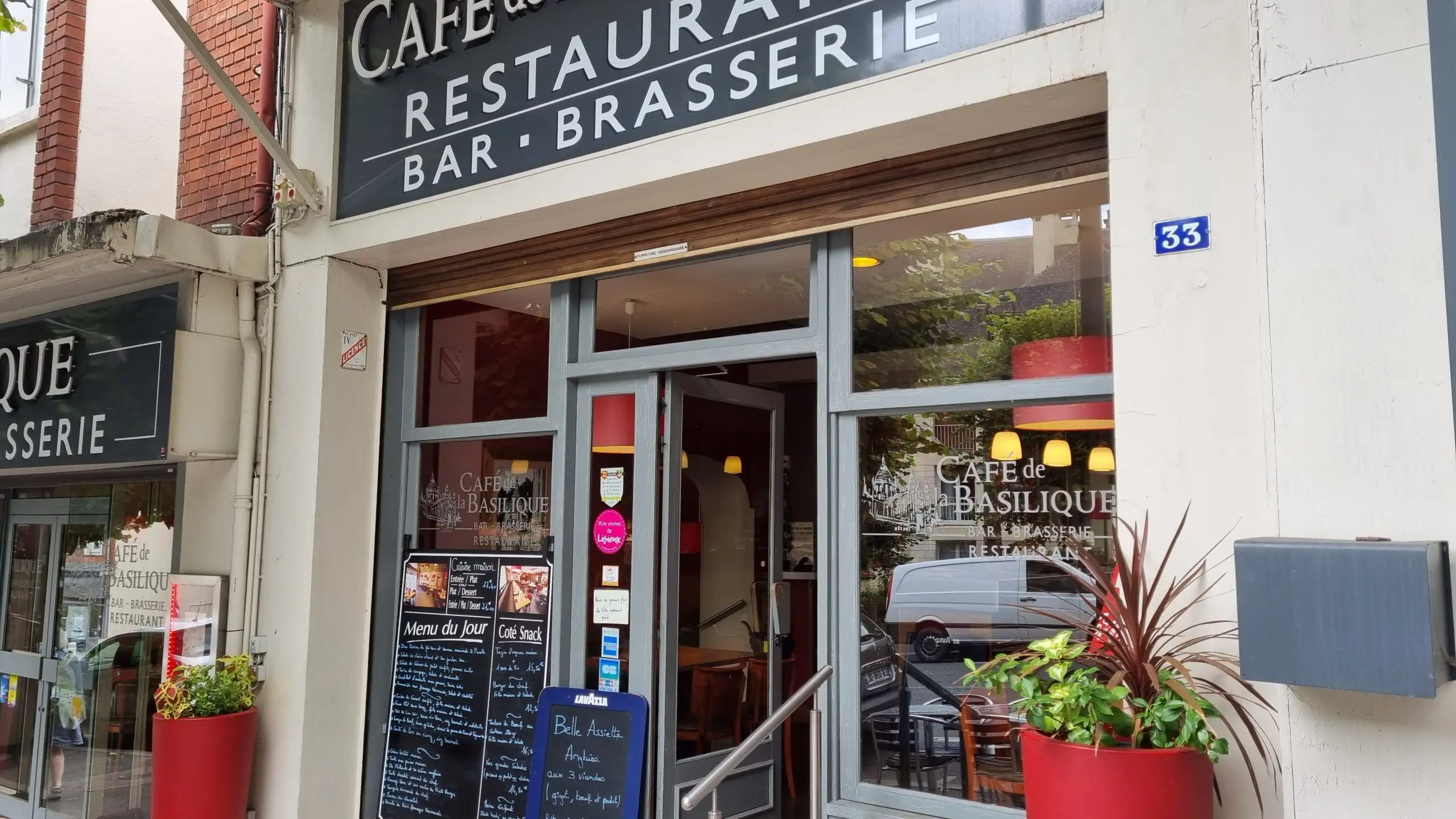 Café de la Basilique à Lisieux