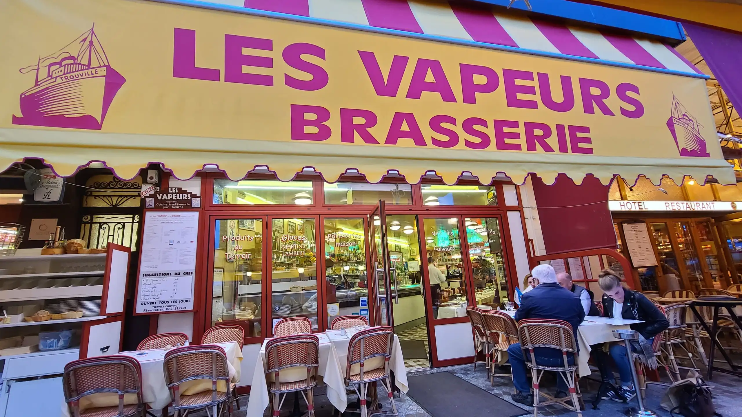 Les Vapeurs à Trouville-sur-Mer