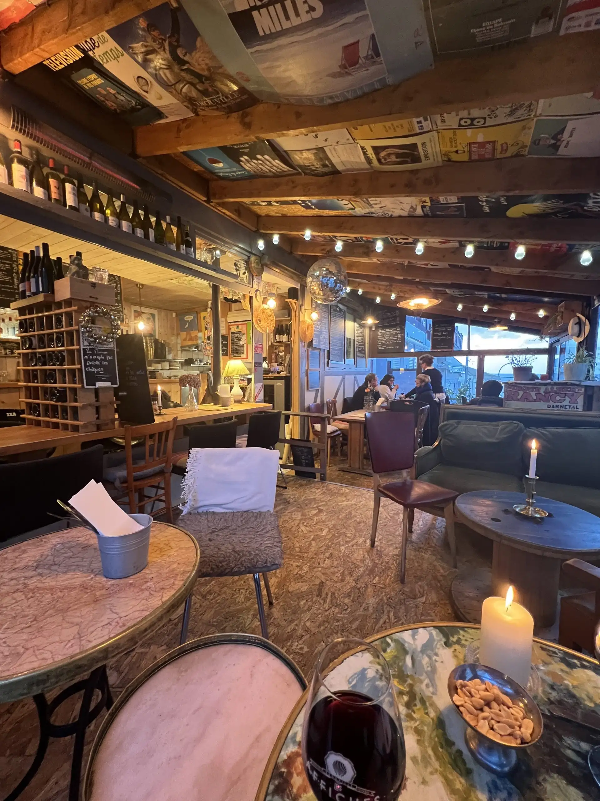 Bar à vin Les Affiches à Trouville-sur-Mer