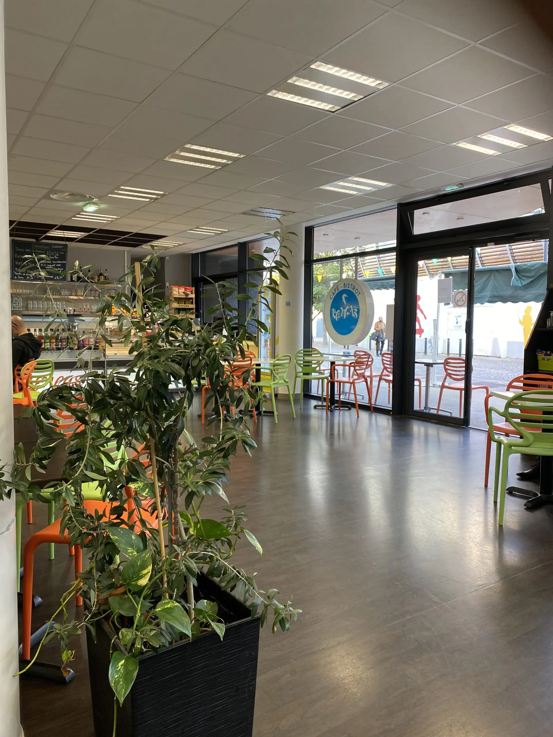 Restaurant cafétéria L'encas à Fontenay-sous-Bois