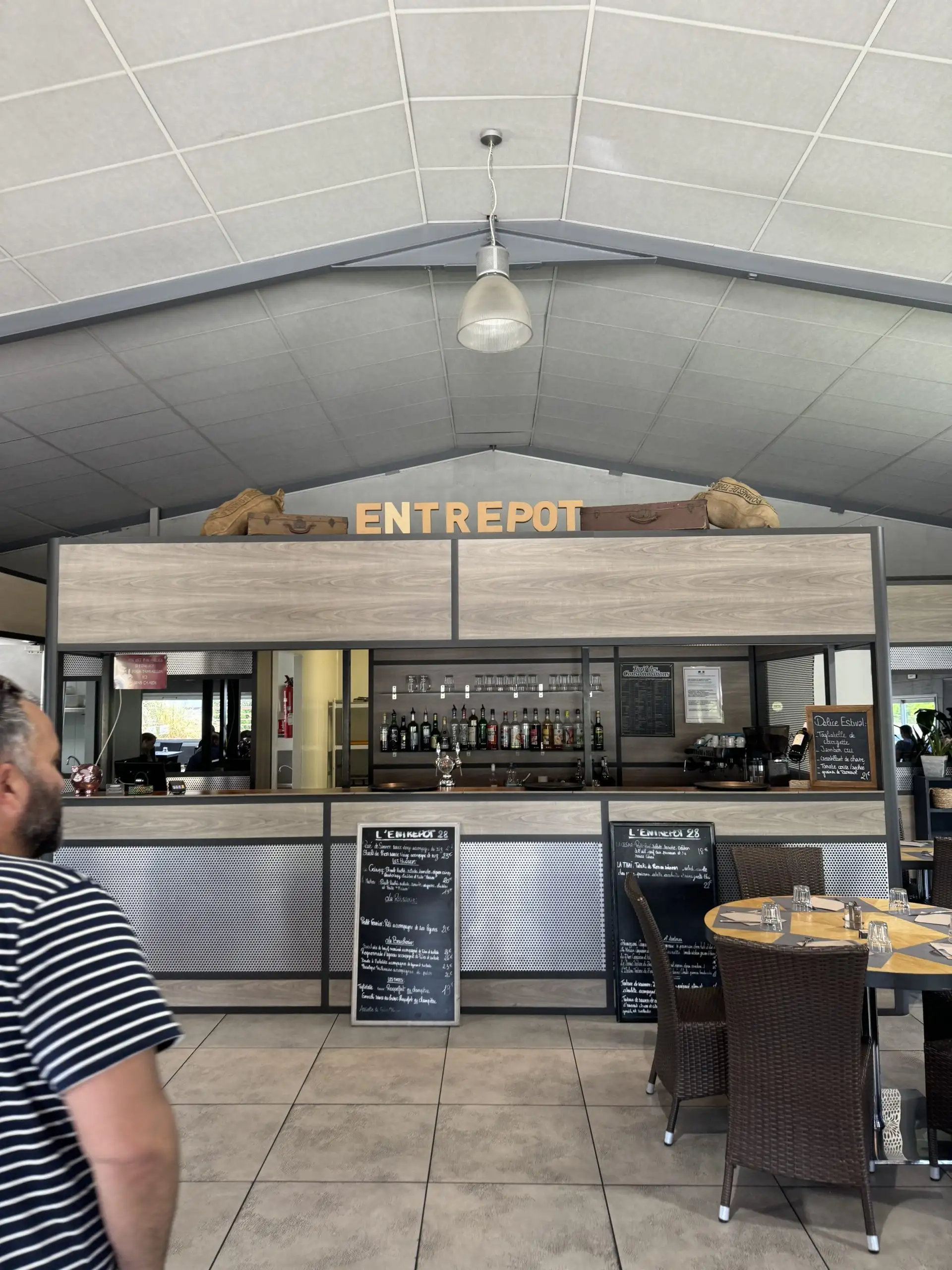 Restaurant L'entrepôt 28 à Vitrolles