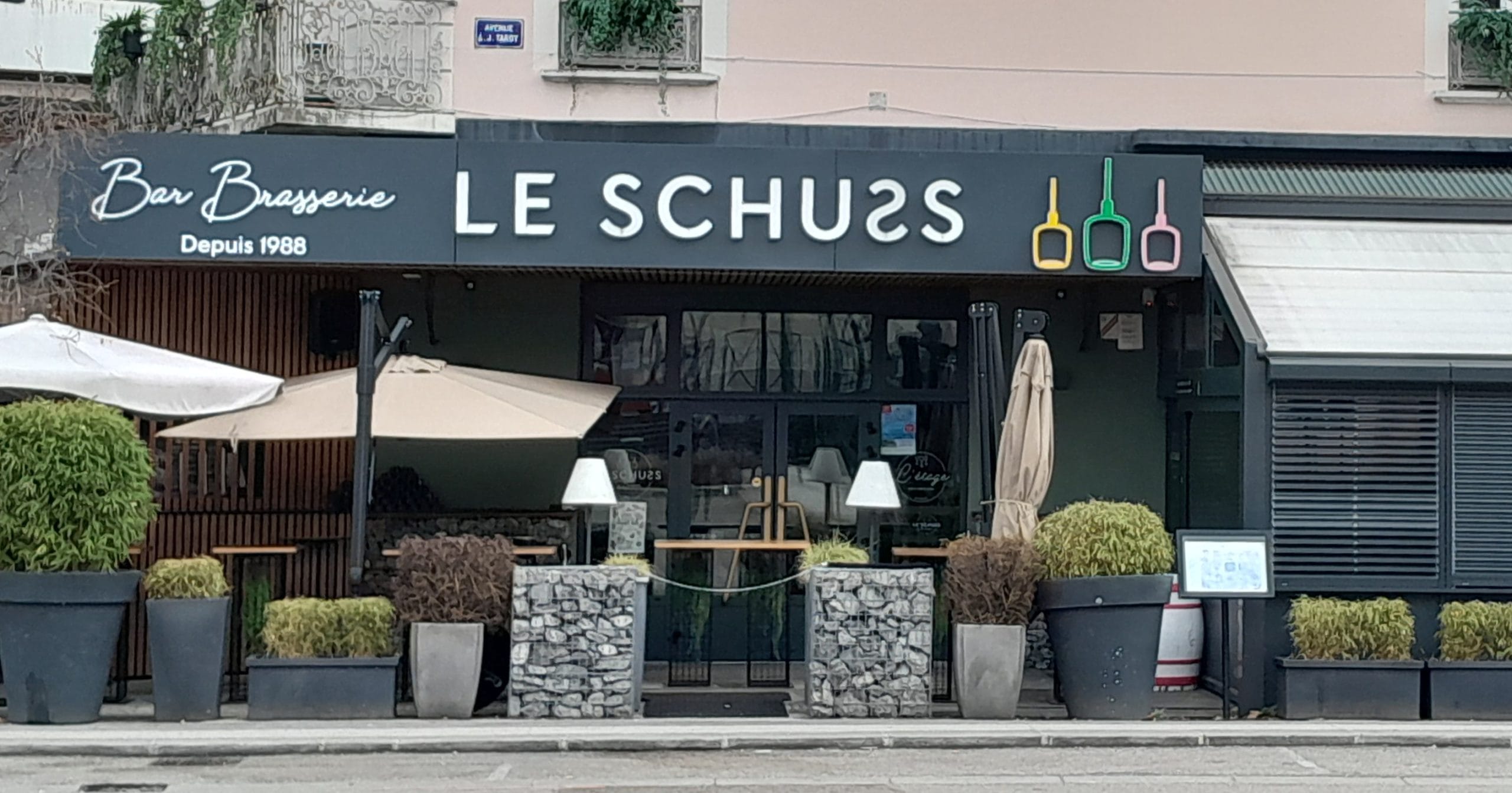 Le Schuss & l'Étage à Voiron