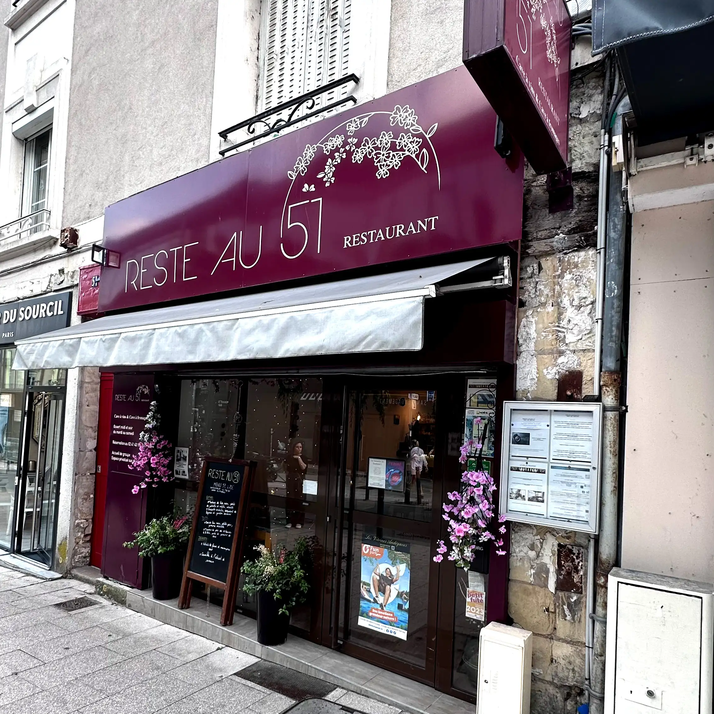 RESTE AU 51 à Angers