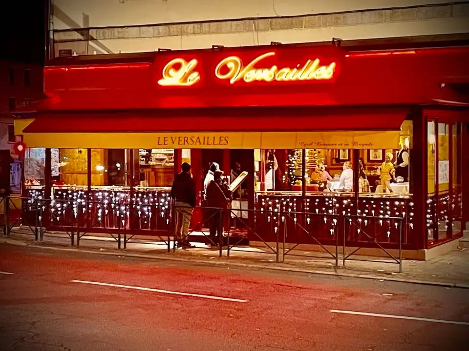 Le Versailles Dernière Brasserie d'Autrefois au Coeur de Limoges depuis 1932 à Limoges