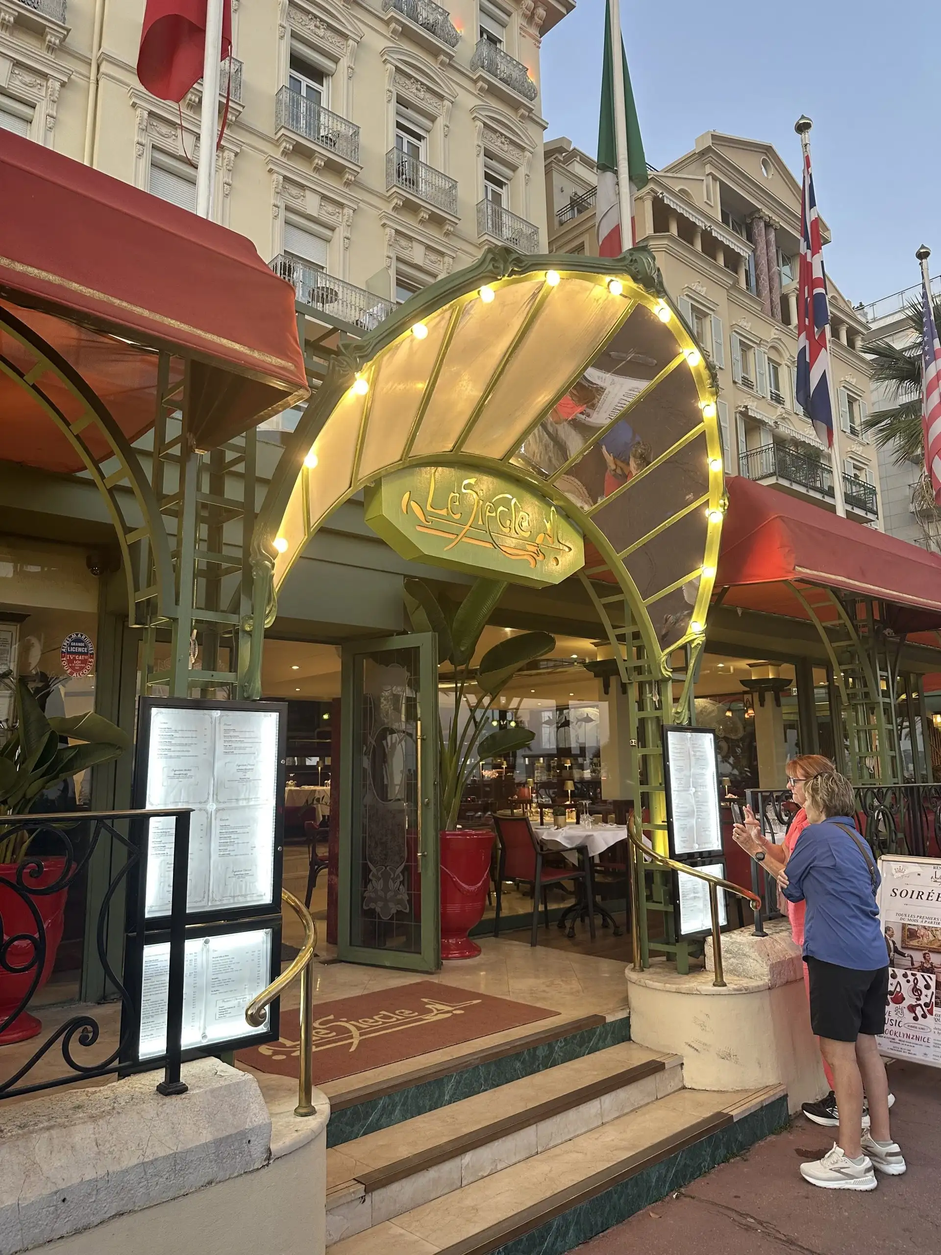 Le Siècle à Nice