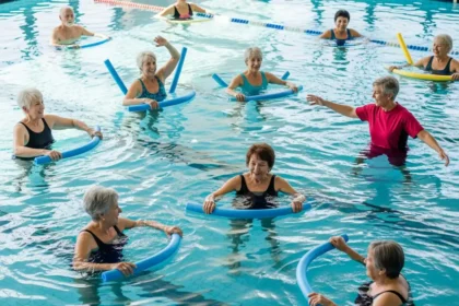 Les Meilleurs Sports Aquatiques et Doux pour les Seniors