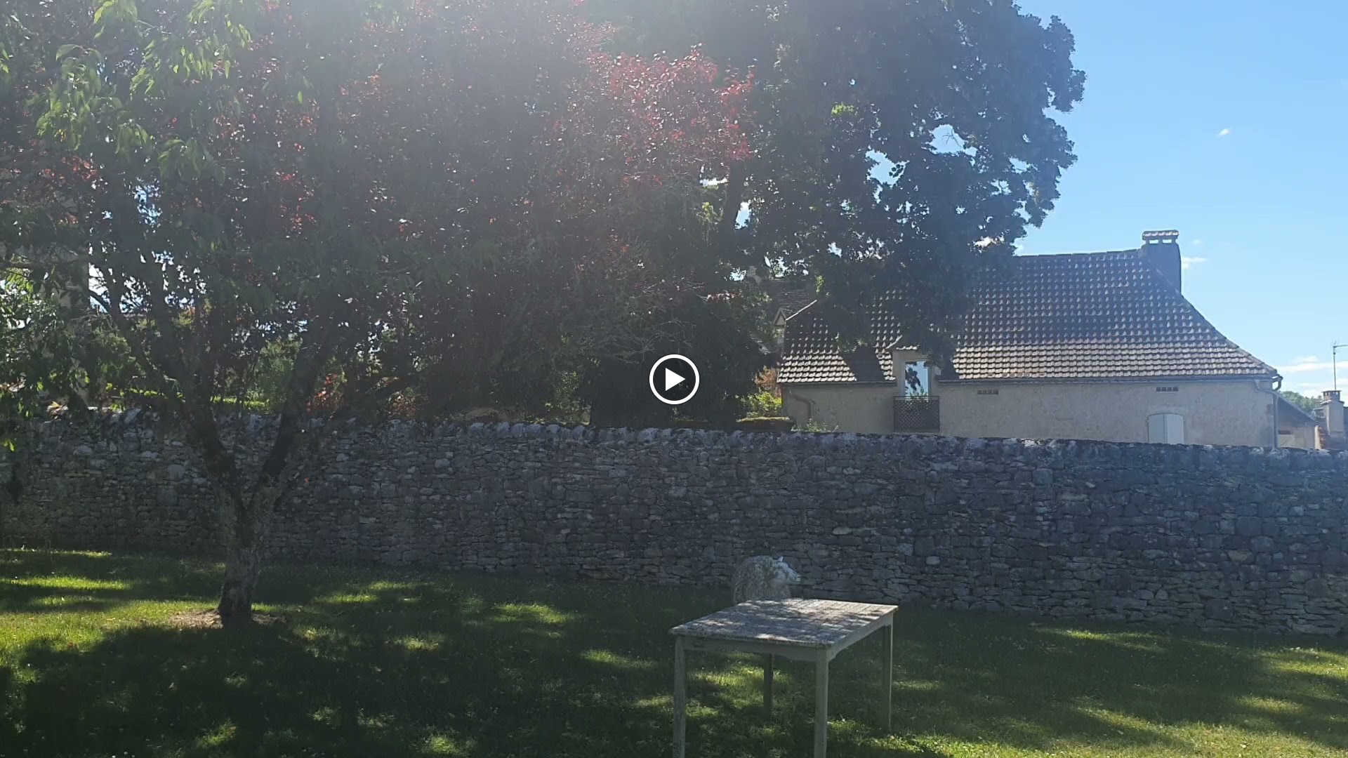 Photos de Le Clos du Chevalier - Jeûne et Randonnée - vu sur M6 n°3